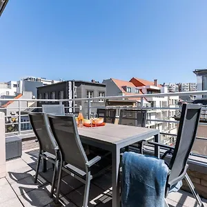 Huswell - Centrally Located With Sunny Terrace Appartement